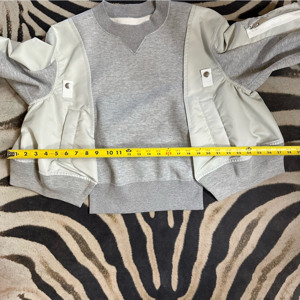 SACAI  Paneled Sweatshirt🌸 - Picture 10 of 13